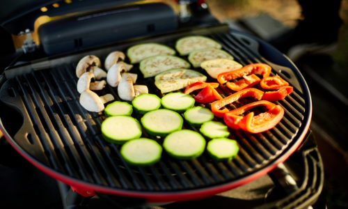 What is the Difference Between an Electric and Gas Grill?