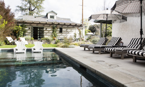 What Are The Pros and Cons of Vinyl vs Fiberglass Pools?